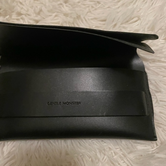 GENTLE MONSTER Absente One Black Sunglasses - Picture 15 of 15